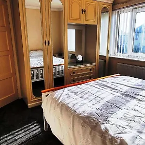 Relax Near Wollaton Park Nottingham